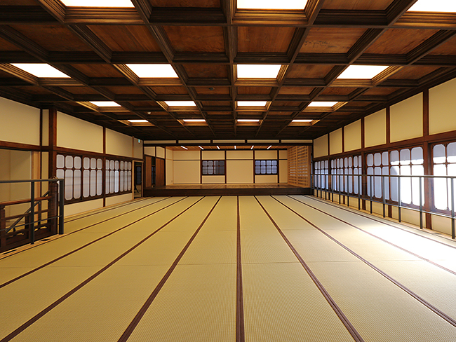 百畳敷の大広間